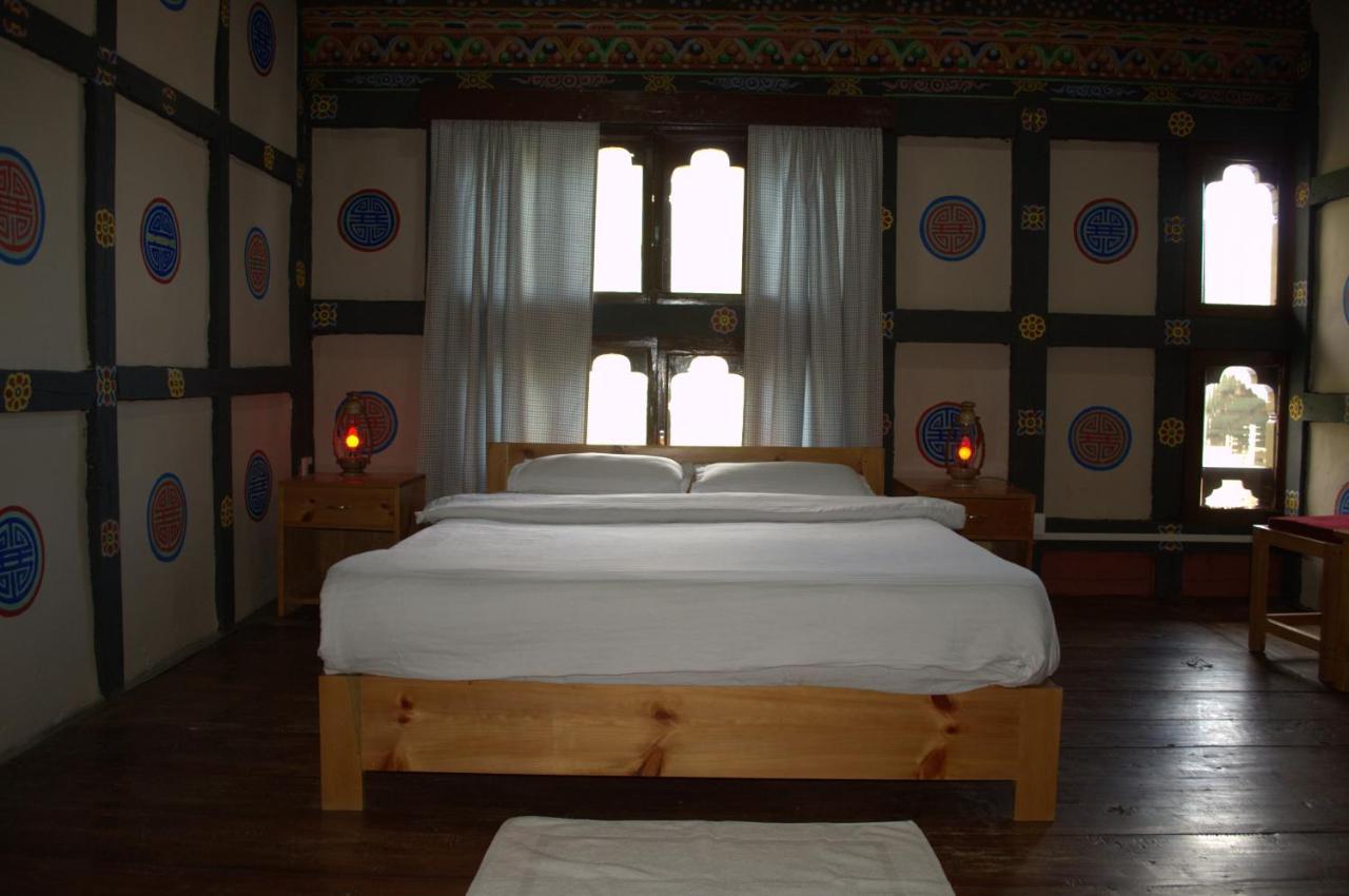 Ama'S Village Lodge Paro Exterior photo